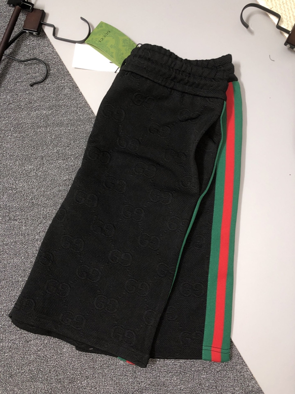 ブランドハーフパンツ素材ディテール